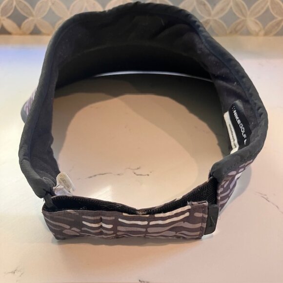 Nike Golf Women’s Visor Gray And White Moisture Wick Big Bill - Picture 4 of 9